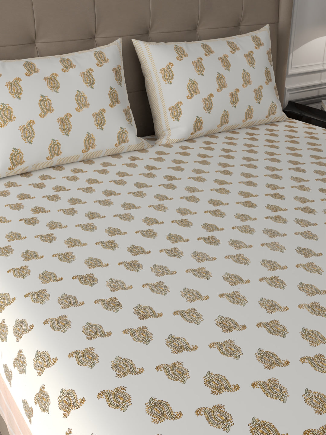 108 X 108 inch 100% Cotton Bedsheet for Double Bed Super King Size with Pillow Covers Gift Or Decor