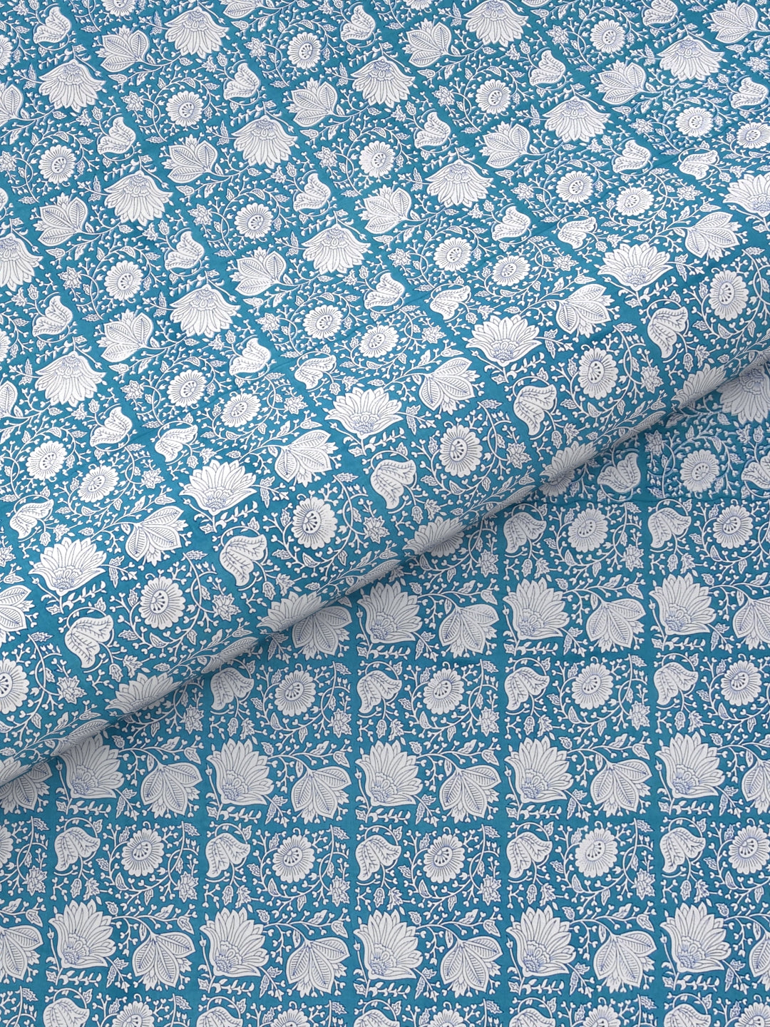 108 X 108 inch Super King Size 100% Cotton Bedsheet for Double Bed with Pillow Cover Gift Or Decor